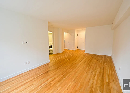 West 15th Street - Photo 1