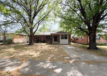 118 Brazos Street - Photo 1