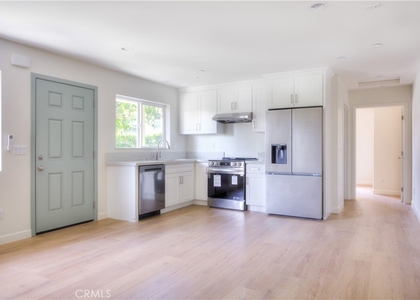 1806 8th St - Photo 1