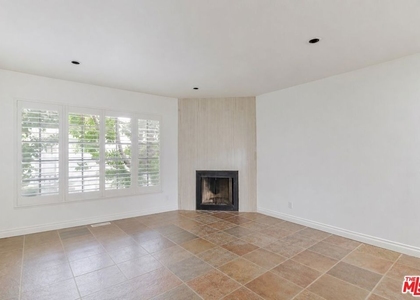 5820 Yolanda Avenue - Photo 1