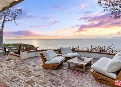 1115 W Palos Verdes Drive - Photo 1