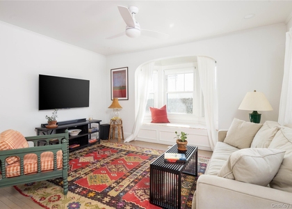 446 6th Street - Photo 1
