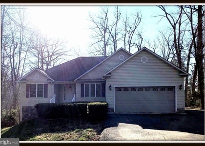 711 Yorktown Boulevard - Photo 1