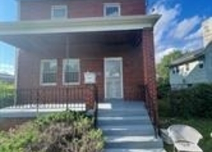 5032 E Capitol Street Ne - Photo 1