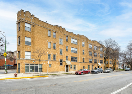 7223 N Rogers Avenue - Photo 1