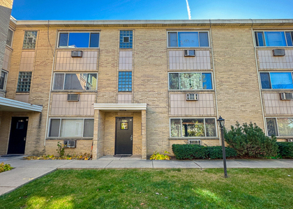 7019 N Ridge Boulevard - Photo 1
