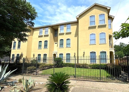 2919 Rosewood Street - Photo 1