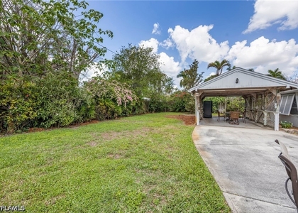 2261 11th Street N - Photo 1