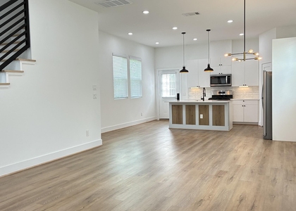 1404 E 31st Street - Photo 1