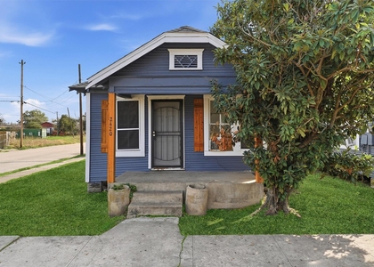 2420 Stevens Street - Photo 1