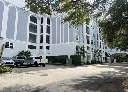 202 E South Street - Photo 1