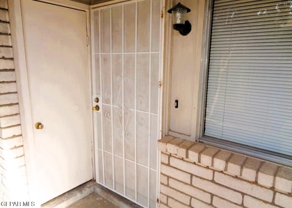 3028 E Glen Drive - Photo 1