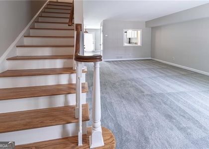 3071 Colonial Way - Photo 1