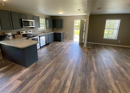 1502 Daffan Avenue - Photo 1