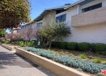 420 Raymond Avenue - Photo 1