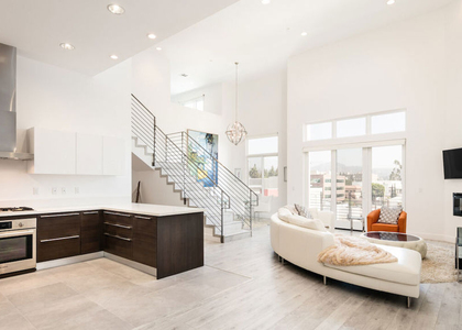118 S Kenwood Street - Photo 1