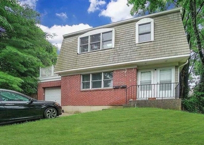 1012 Old Northern Boulevard - Photo 1