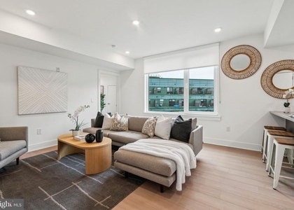2000 Dreer Street - Photo 1