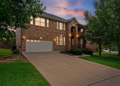 10700 Pointe View Dr - Photo 1