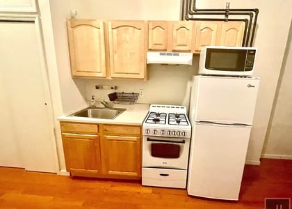 East 9th Street - Photo 1