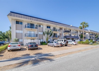 4606 W Gray Street - Photo 1