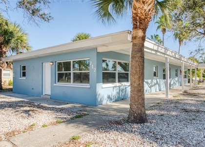 717 E Gulf Boulevard - Photo 1