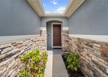 2813 Shelburne Way - Photo 1