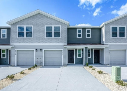 8250 Sw 67th Avenue - Photo 1