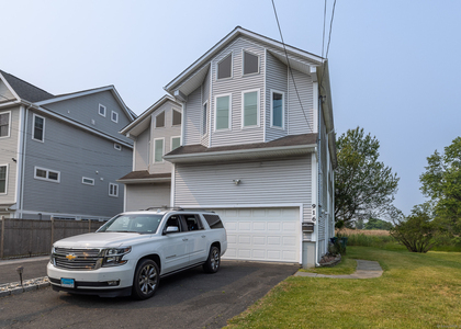 916 Reef Road - Photo 1