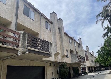 511 Pomelo Avenue - Photo 1