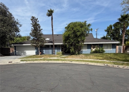 5301 Dubois - Photo 1