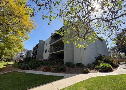 246 E Fern Avenue - Photo 1