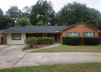 1403 Stephens Drive Ne - Photo 1