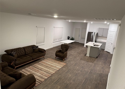 204 James River Dr - Photo 1