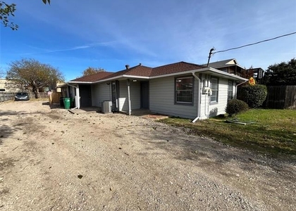 2526 Louise Street - Photo 1