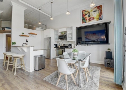 185 Ne 4th Avenue - Photo 1