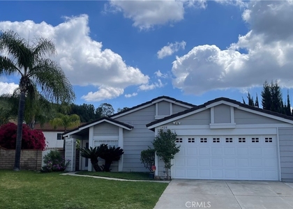 620 Sky Court - Photo 1