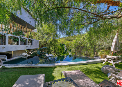 2851 Seabreeze Drive - Photo 1