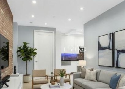 Stanton Street - Photo 1
