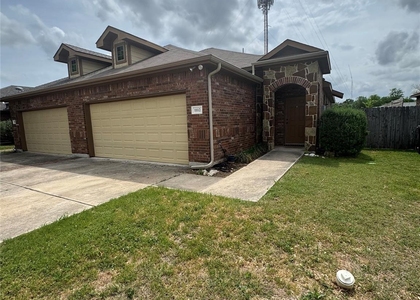 1112 Brendon Lee Ln - Photo 1
