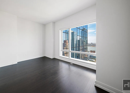 10th Avenue - Photo 1