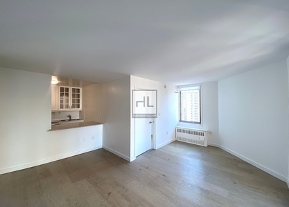 Second Avenue - Photo 1