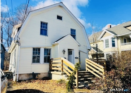 21 Woodbine Street - Photo 1