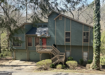 82 Geraldine Drive Se - Photo 1