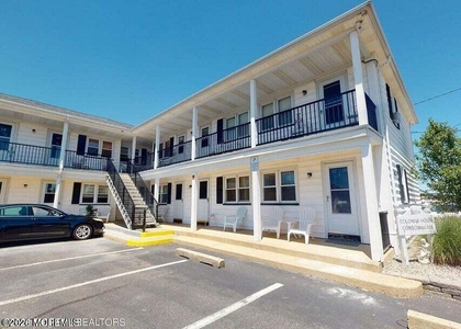2204 Grand Central Avenue - Photo 1