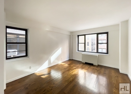 East 56 Street - Photo 1