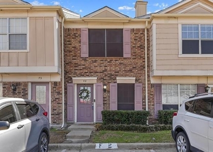 621 Carriagehouse Lane - Photo 1
