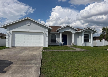 787 Se Evergreen Terrace - Photo 1