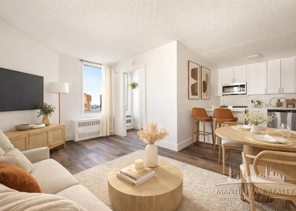Second Avenue - Photo 1