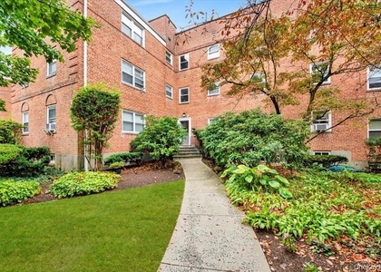320 S Broadway - Photo 1